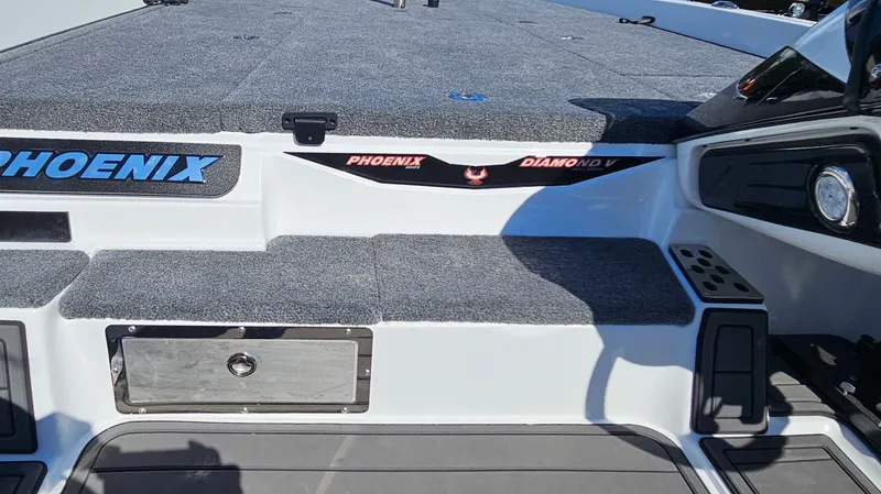 Slide: The Image of Phoenix Bass Boat 921 Elite X 2026 - 20