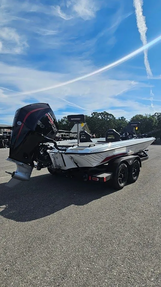 Slide: The Image of Phoenix Bass Boat 921 Elite X 2026 - 28