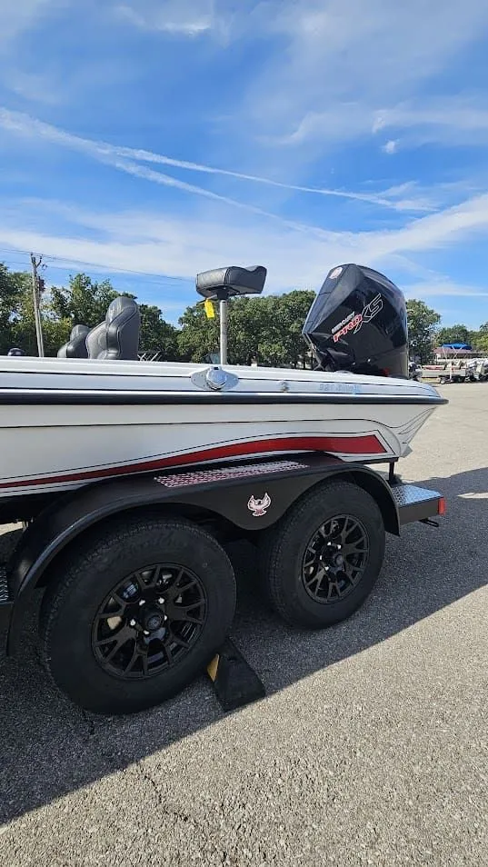 Slide: The Image of Phoenix Bass Boat 921 Elite X 2026 - 31