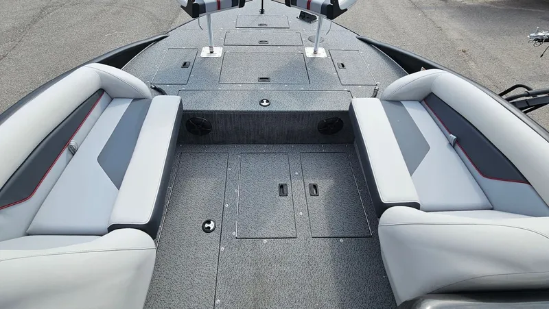 Slide: The Image of Lowe Sport Deck 224 2026 - 18