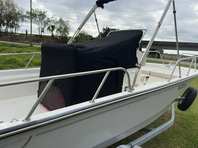 Slide: The Image of Boston Whaler 150 Montauk 2024 - 6