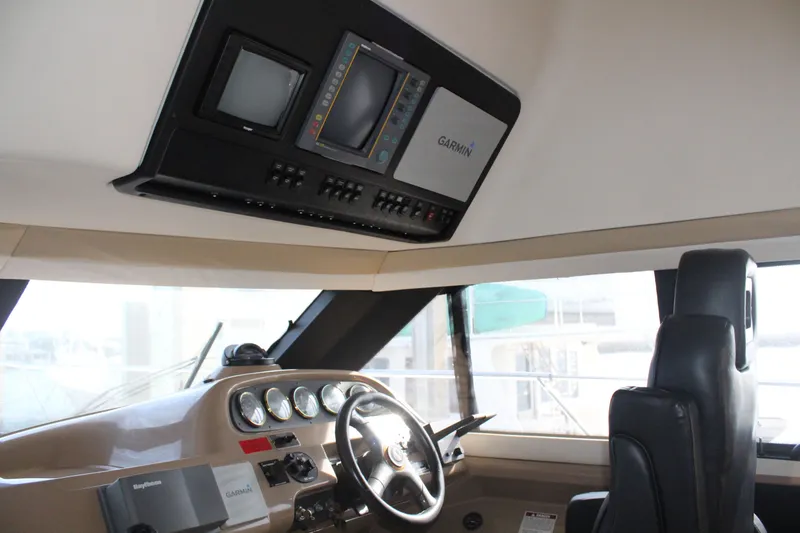 Slide: The Image of Carver Yachts 450 Voyager Pilothouse 2000 - 31