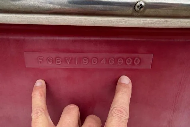 Slide: The Image of Hull identification number on a 2000 Chaparral 232 Sunesta boat. - 15