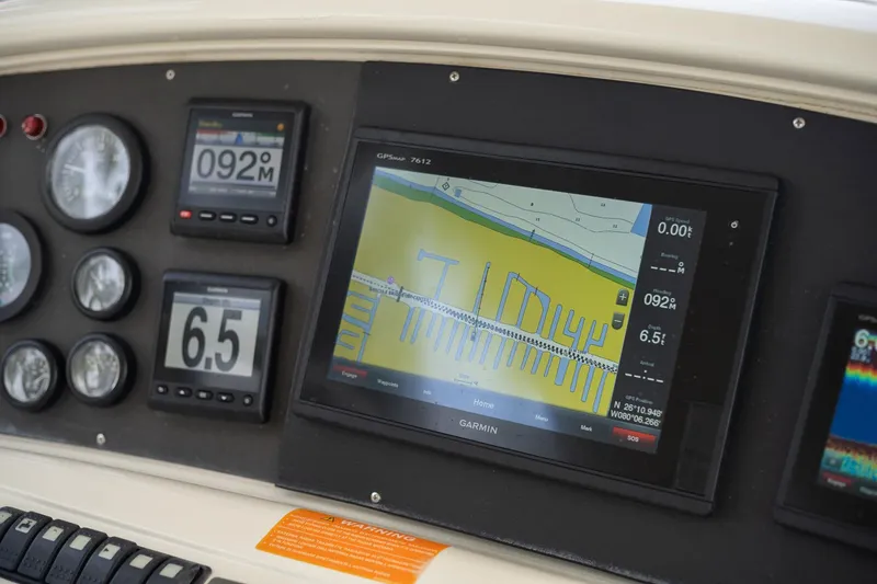 Slide: The Image of Azimut 62E 2009 navigation system with Garmin display and instruments. - 15