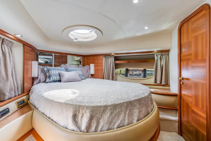 Slide: The Image of Luxurious cabin of the 2009 Azimut 62E yacht. - 36