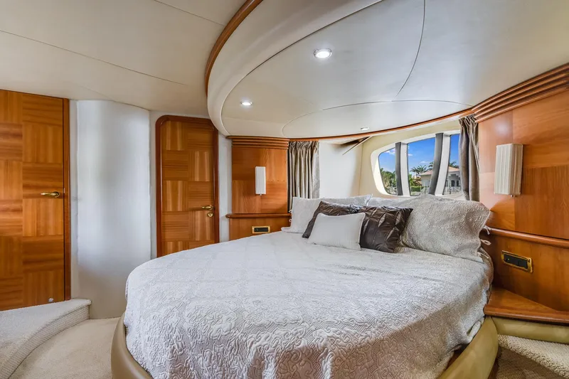 Slide: The Image of Luxurious bedroom on a 2009 Azimut 62E yacht. - 40