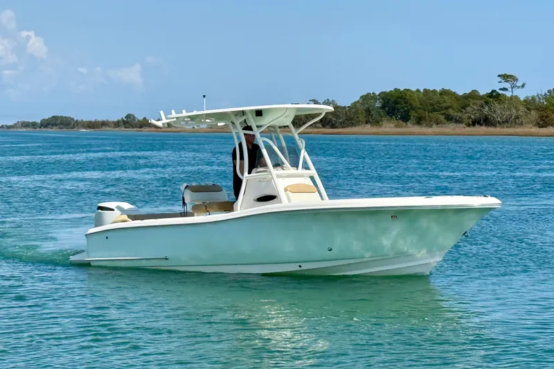 The Image of Pioneer 222 Islander 2021 - undefined