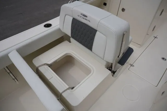 Slide: The Image of Cobia 220 Dual Console 2026 - 10