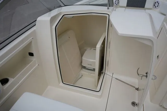 Slide: The Image of Cobia 220 Dual Console 2026 - 14