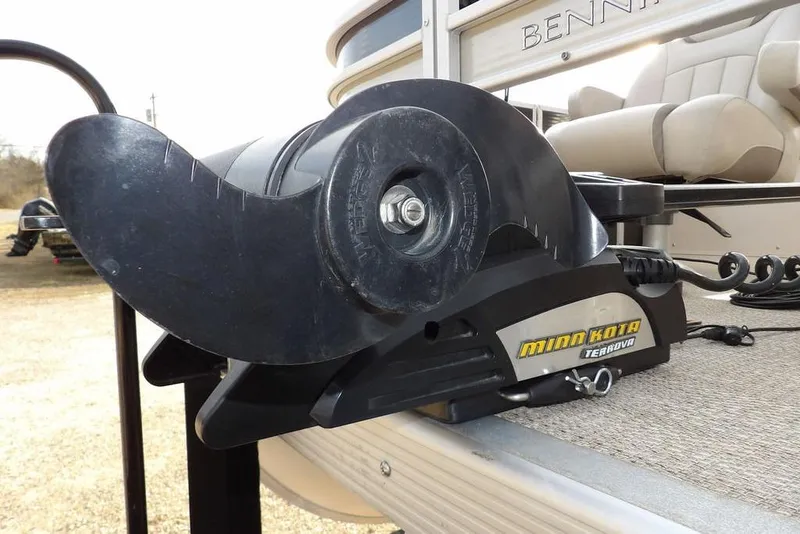 Slide: The Image of Minn Kota Terrova motor on 2018 Bennington 23SF boat, close-up view. - 9
