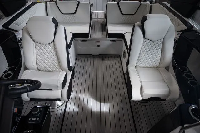 Slide: The Image of Yamaha 222S 2026 - 13