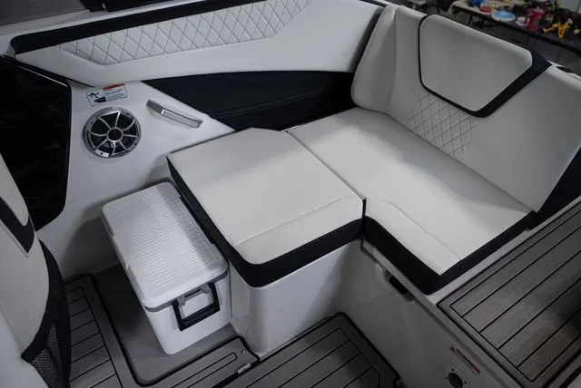 Slide: The Image of Yamaha 222S 2026 - 15