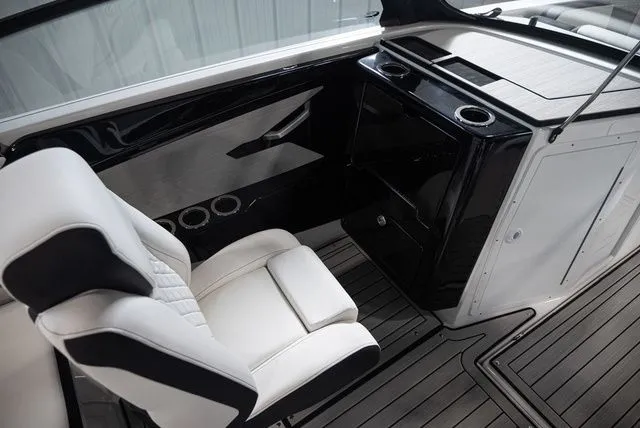 Slide: The Image of Yamaha 222S 2026 - 7