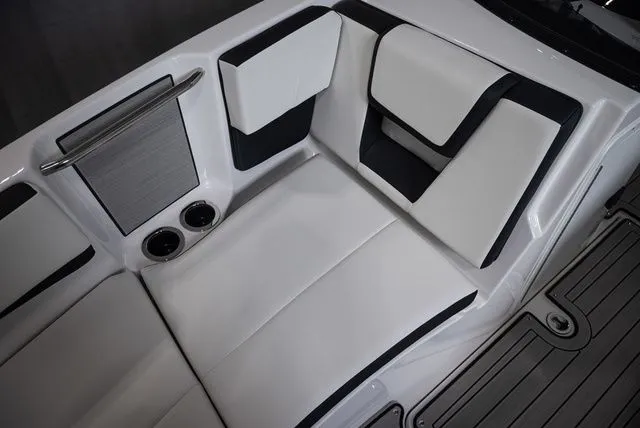 Slide: The Image of Yamaha 222S 2026 - 9