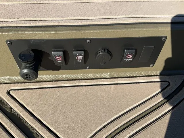 Slide: The Image of Thor Lake Hammer 1900 CC 2026 - 21