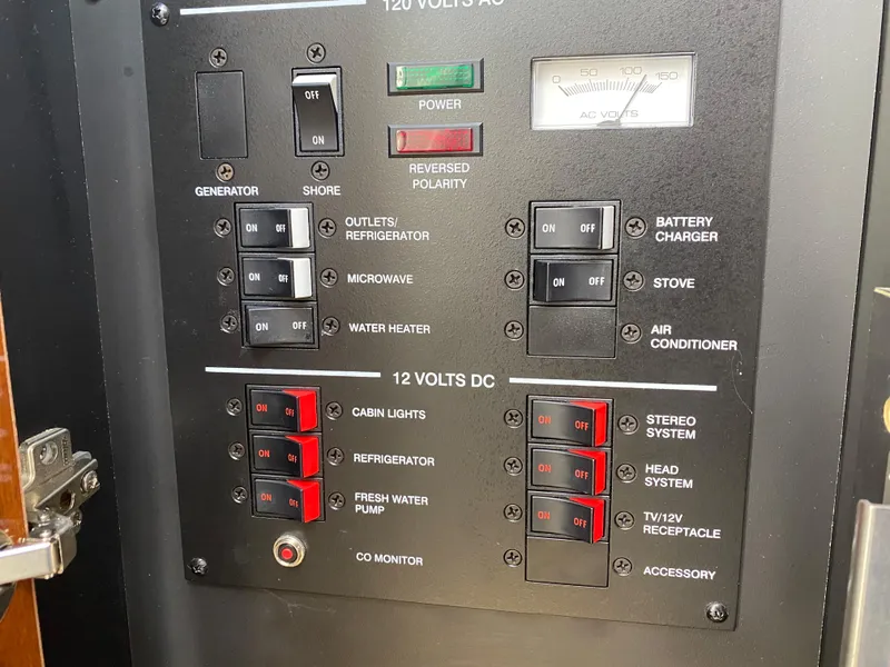 Slide: The Image of Control panel of a 2012 Sea Ray Sundancer 280 yacht. - 26