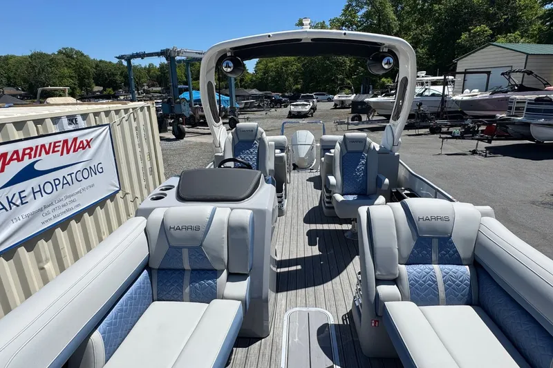 Slide: The Image of Harris Grand Mariner 250 2026 - 17