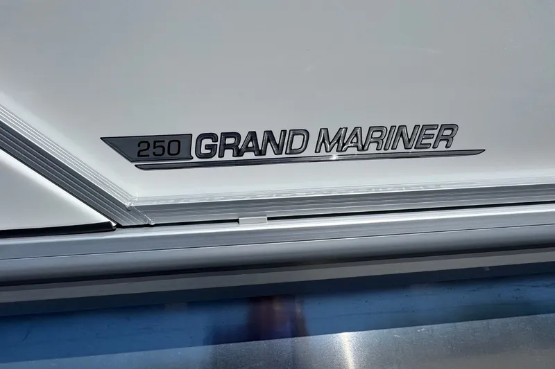 Slide: The Image of Harris Grand Mariner 250 2026 - 6