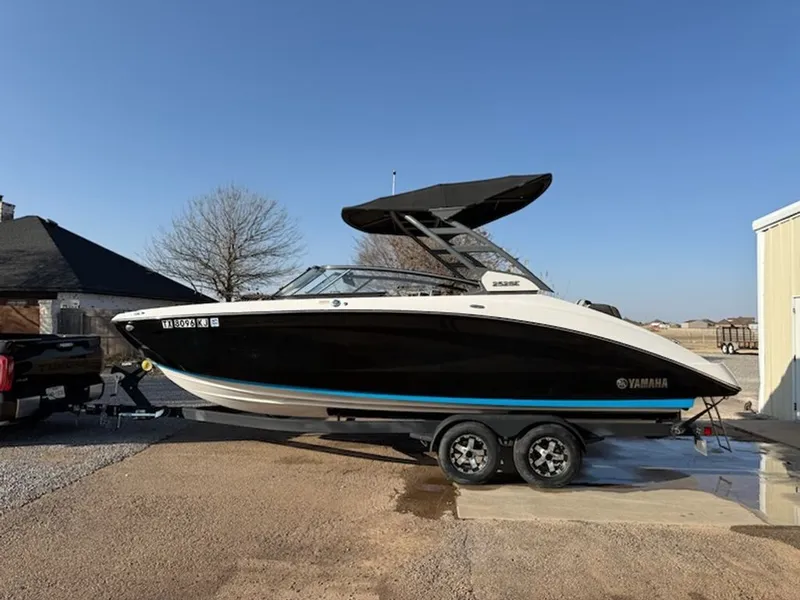 The Image of Yamaha 252SE 2021 - 0