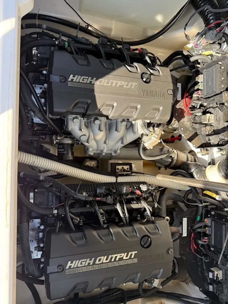 Slide: The Image of Yamaha 252SE 2021 - 9