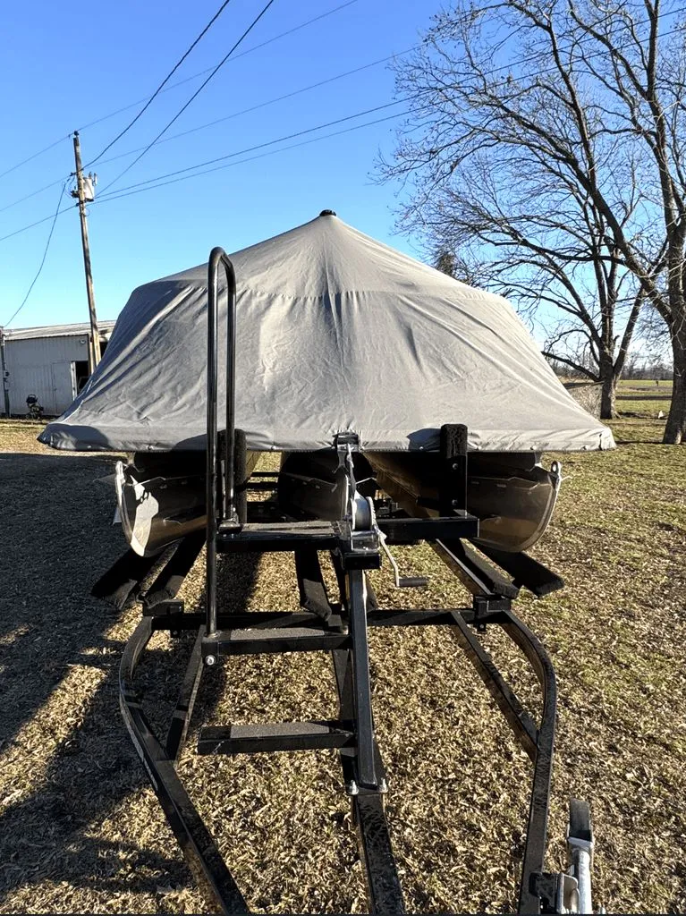 Slide: The Image of Silver Wave 2210 SW3 2023 - 22