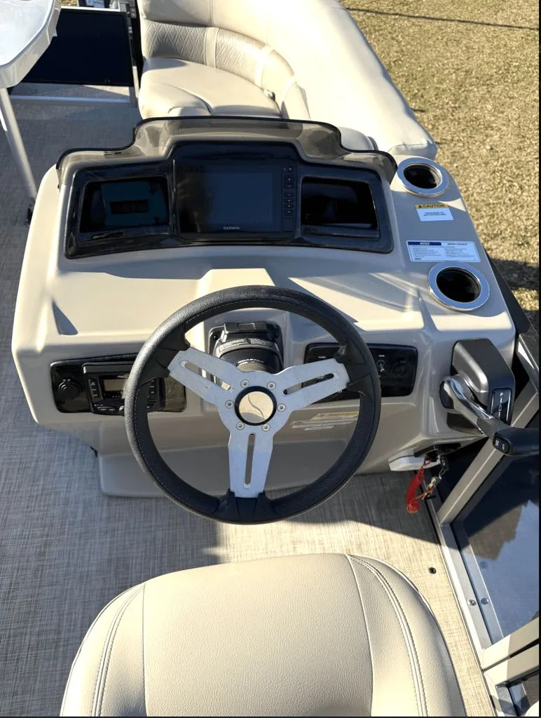 Slide: The Image of Silver Wave 2210 SW3 2023 - 5