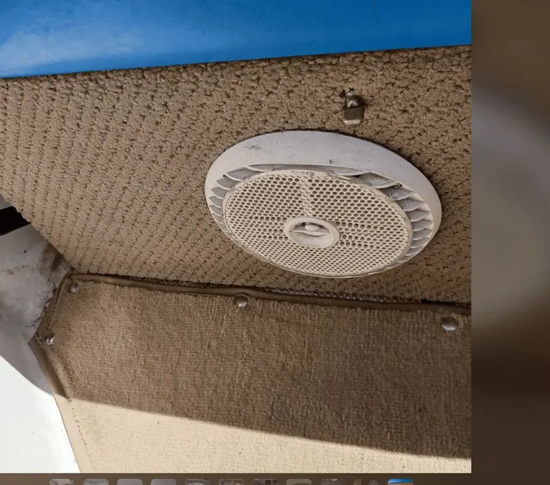 Slide: The Image of Mariah SE 2006 - 9