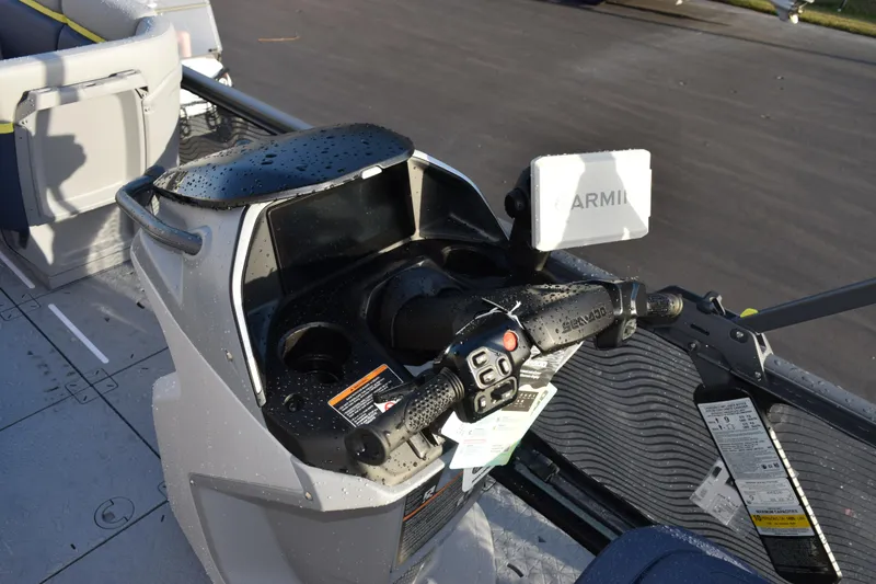 Slide: The Image of 2026 Sea-Doo Switch Cruise Limited 21 dashboard with Garmin navigation system. - 10