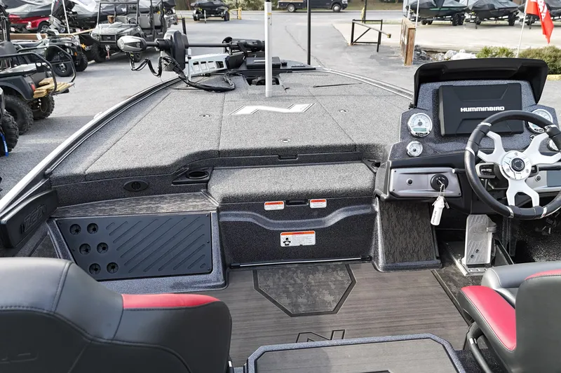 Slide: The Image of 2025 Nitro Z20 XL Pro boat interior with advanced dashboard and steering wheel. - 6