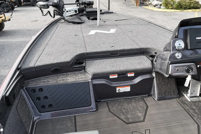 Slide: The Image of 2025 Nitro Z20 XL Pro boat interior with advanced dashboard and spacious deck layout. - 8