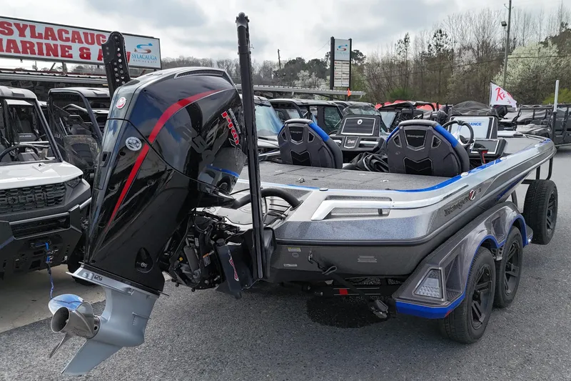 Slide: The Image of 2025 Ranger Z521R boat with powerful outboard motor, displayed at Sylacauga Marine. - 7