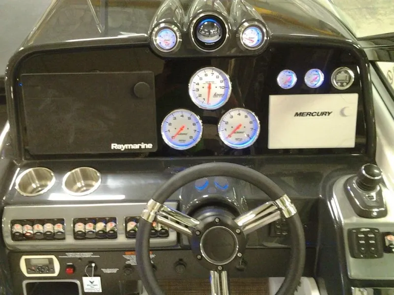 Slide: The Image of Formula 370 Super Sport 2018 - 18