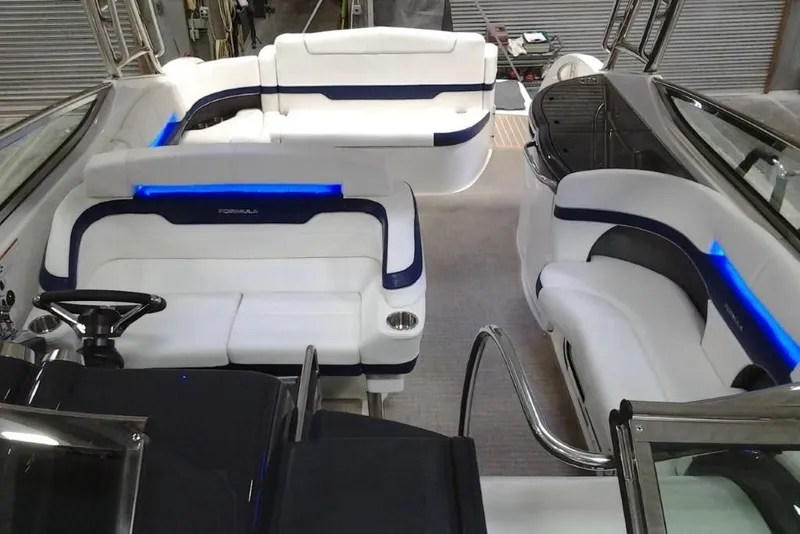 Slide: The Image of Formula 370 Super Sport 2018 - 38