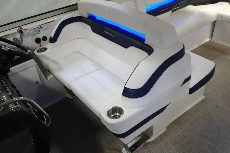 Slide: The Image of Formula 370 Super Sport 2018 - 71