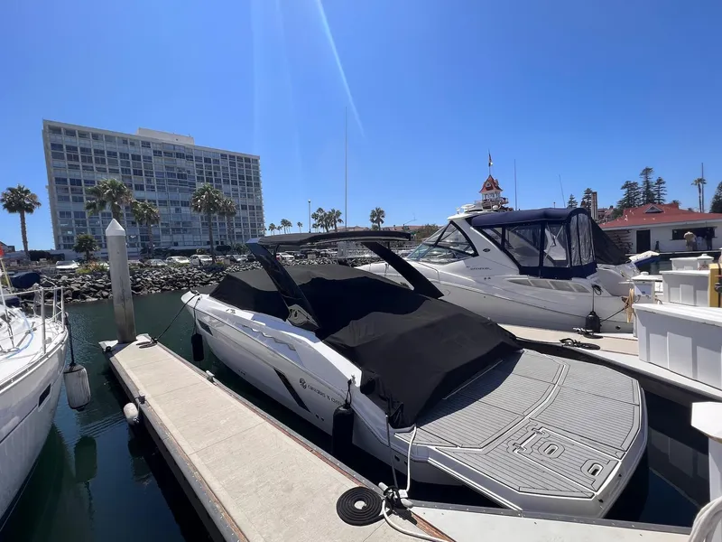 Slide: The Image of Cruisers 338 Bow Rider 2019 - 59