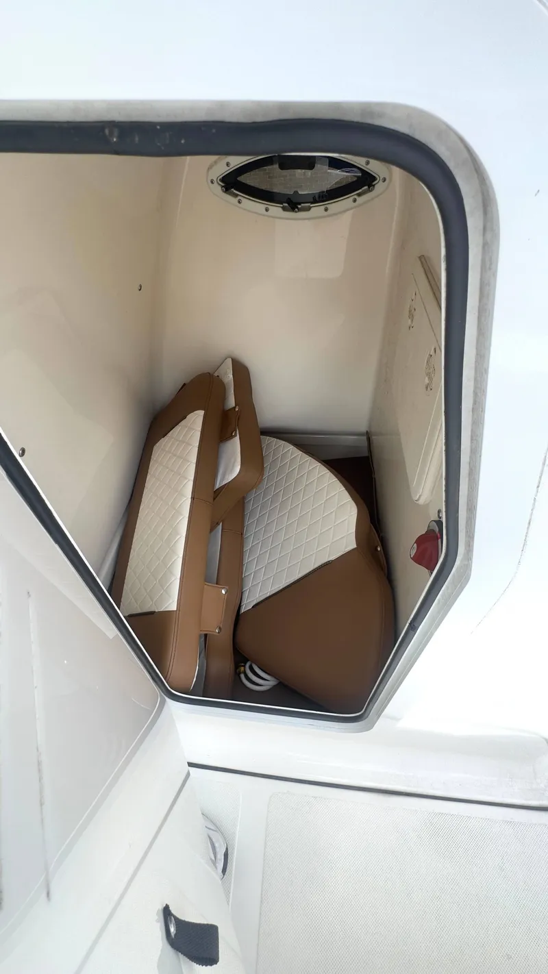 Slide: The Image of Pioneer 222 Islander 2022 - 18