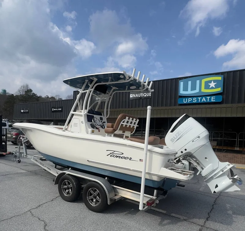 Slide: The Image of Pioneer 222 Islander 2022 - 3