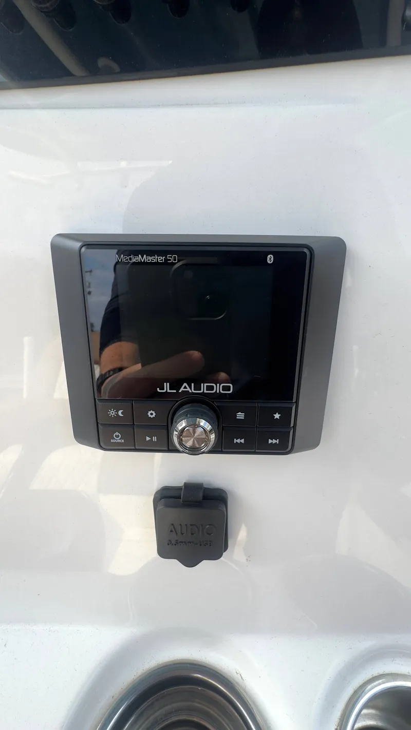 Slide: The Image of Pioneer 222 Islander 2022 - 7