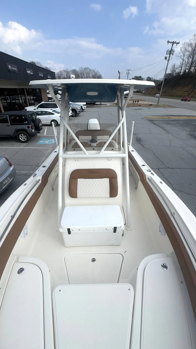 Slide: The Image of Pioneer 222 Islander 2022 - 8