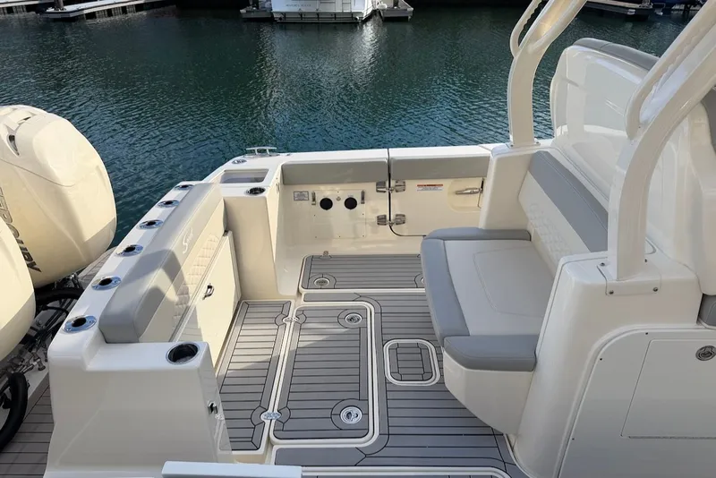 Slide: The Image of Interior of the 2023 Scout 330 LXF boat. - 10