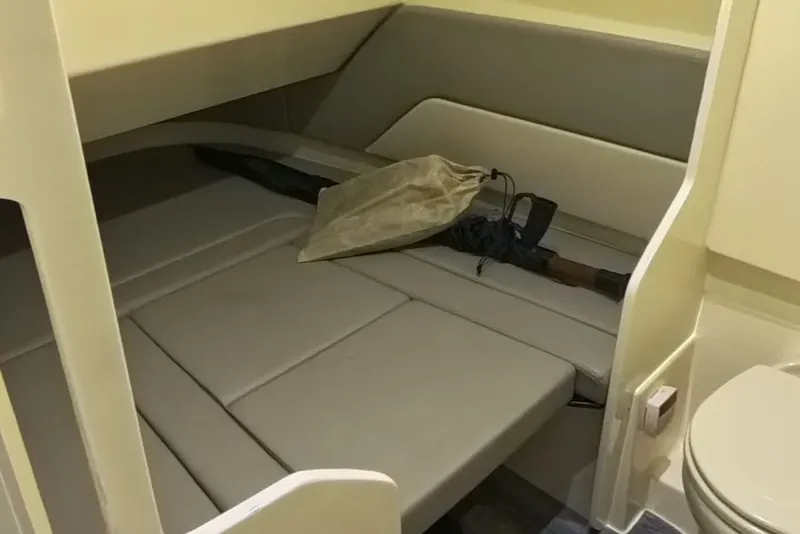 Slide: The Image of Scout 330 LXF 2023 - 50