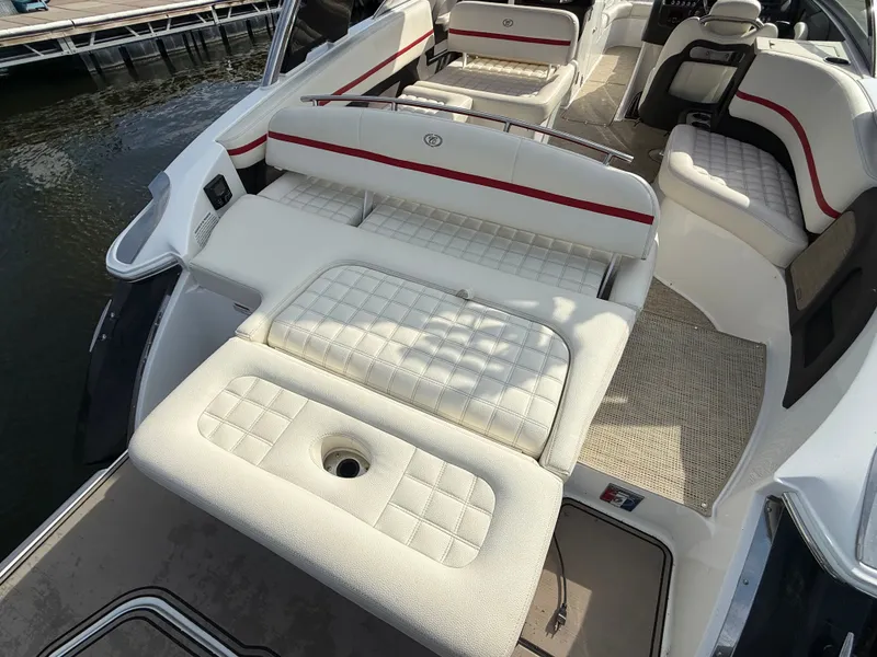 Slide: The Image of Cobalt R7 Surf 2018 - 11