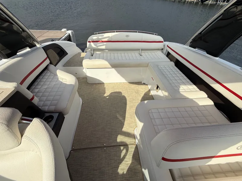 Slide: The Image of Cobalt R7 Surf 2018 - 12