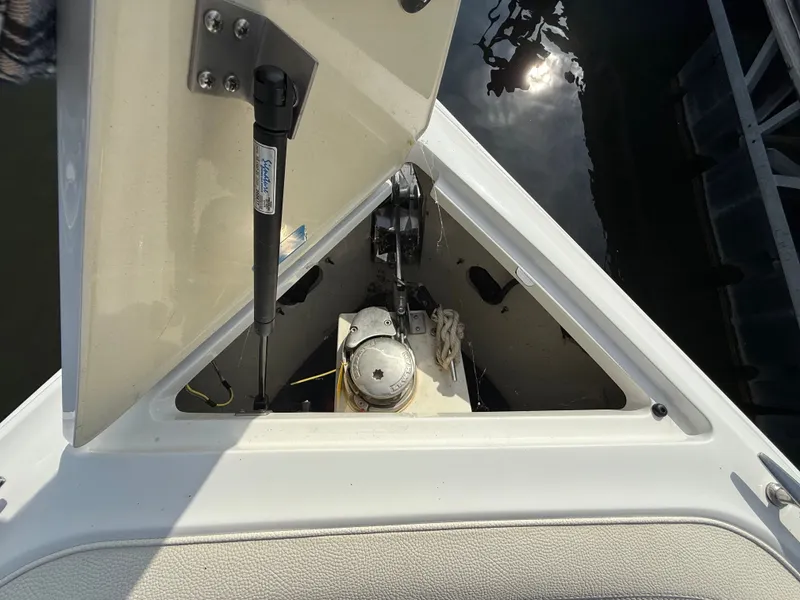 Slide: The Image of Cobalt R7 Surf 2018 - 21