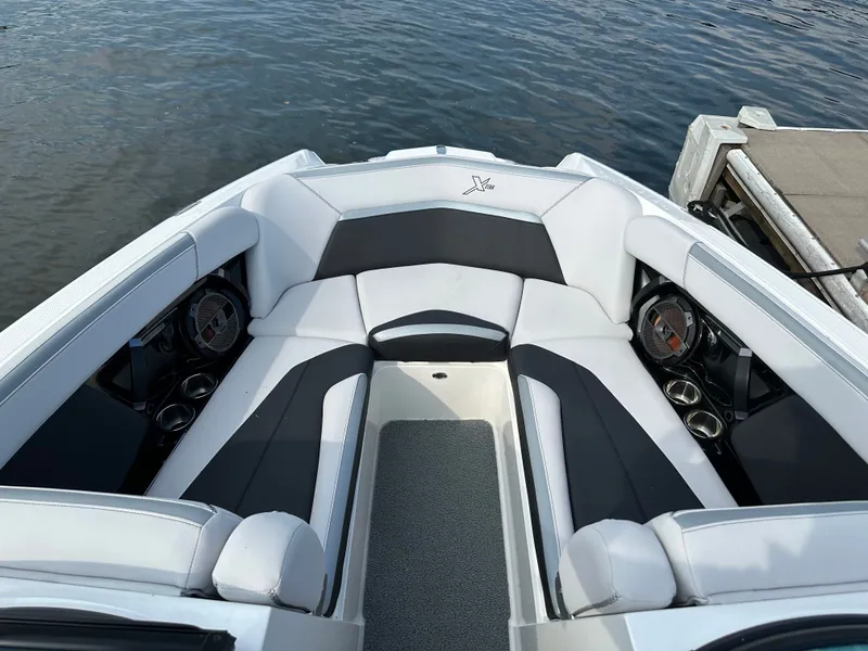 Slide: The Image of MasterCraft XStar 2020 - 21
