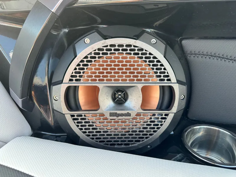 Slide: The Image of MasterCraft XStar 2020 - 23