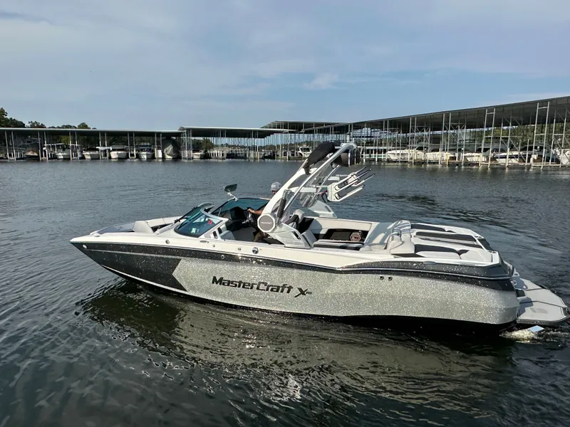 Slide: The Image of MasterCraft XStar 2020 - 3