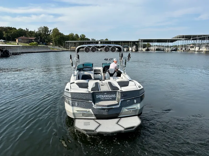 Slide: The Image of MasterCraft XStar 2020 - 4