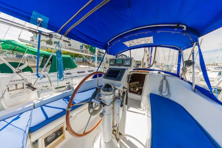 Slide: The Image of 2006 Beneteau 343 - Image 11 - 11