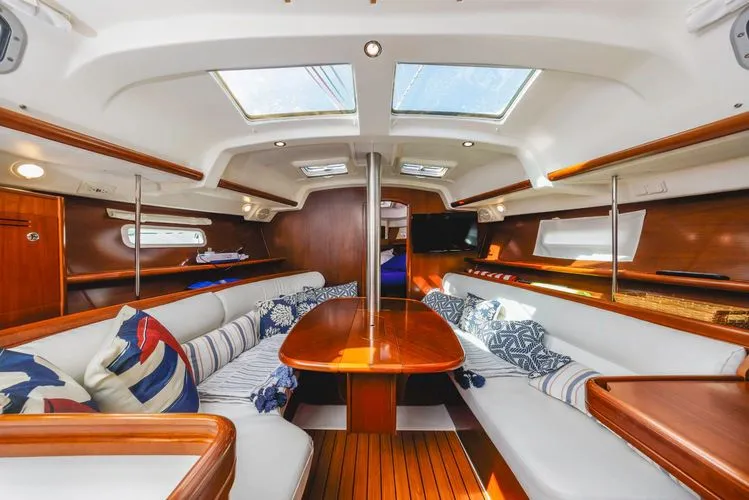 Slide: The Image of 2006 Beneteau 343 - Image 19 - 19